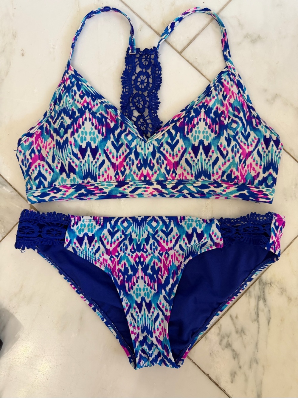 YMI blue pink purple ikat print with crochet accents women’s medium bikini